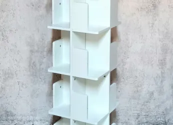 Obrotowy regał na książki