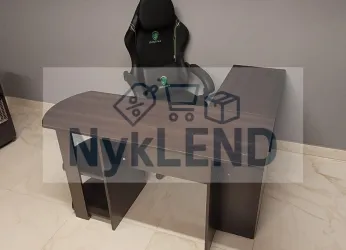 Biurko narożne stół komputerowy z fotelem gamingowym