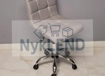 Fotel biurowy obrotowy