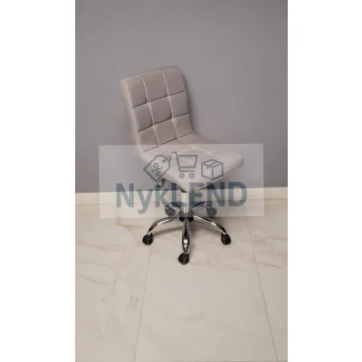 Fotel biurowy obrotowy